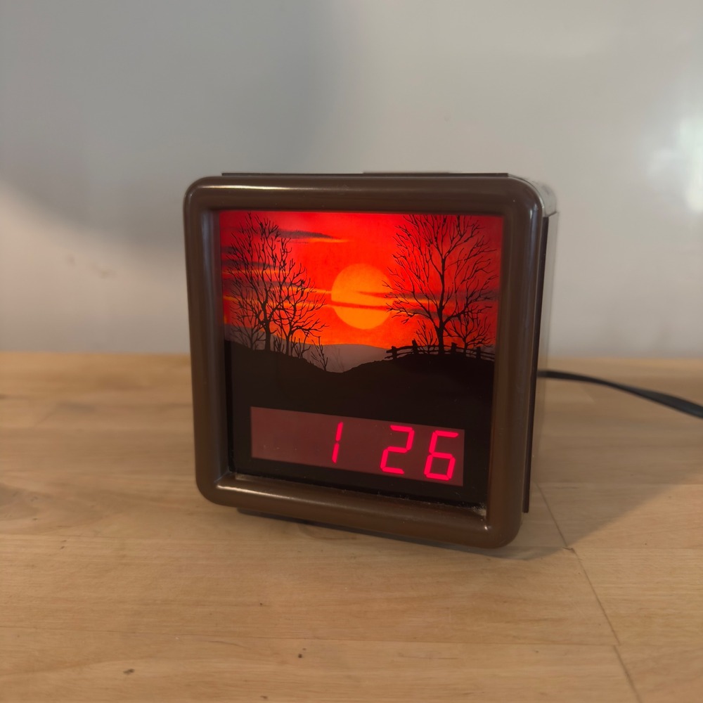 Vintage Spartus Digital Alarm Clock Sunset Landscape New Bulb Tested Works